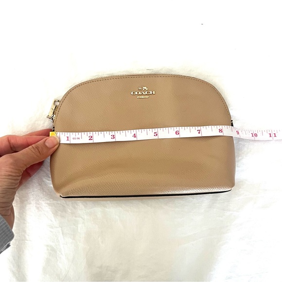 Coach Beige/Tan Leather Clutch/Cosmetic Case - Picture 8 of 12